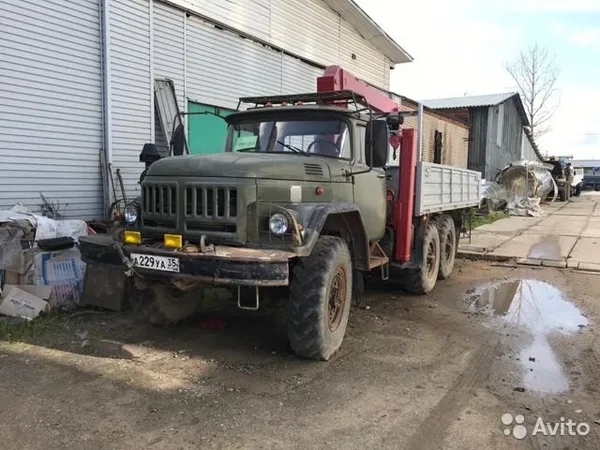 Бортовой грузовик с КМУ ЗИЛ 131