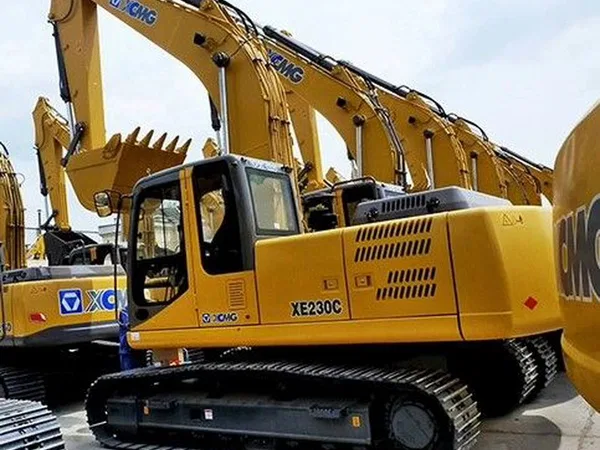 Гусеничный экскаватор XCMG XE230C