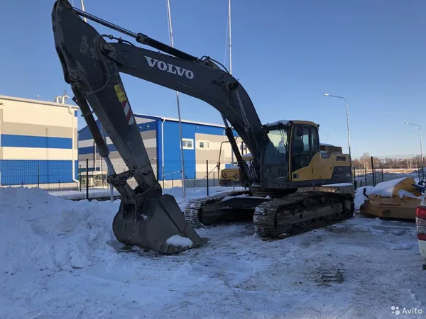 Гусеничный экскаватор Volvo EC300DL