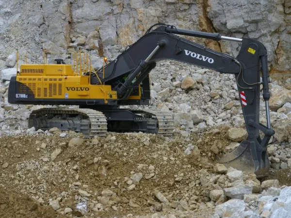Гусеничный экскаватор Volvo EC700BLC