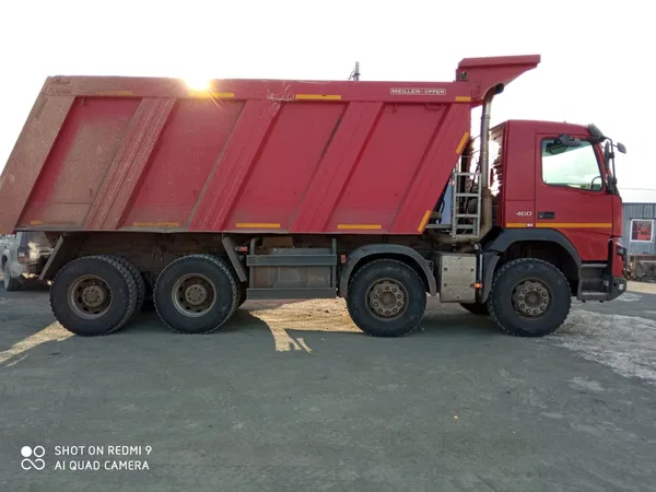 Самосвал Volvo FM Track