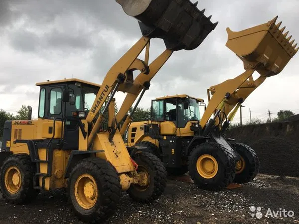 Фронтальный погрузчик Shantui SL30W