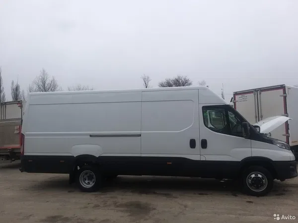 Цельнометаллический фургон Iveco Daily