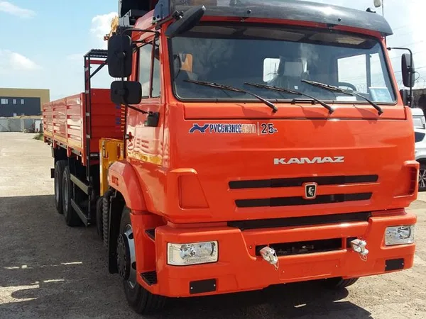 Бортовой грузовик с КМУ КамАЗ 65115