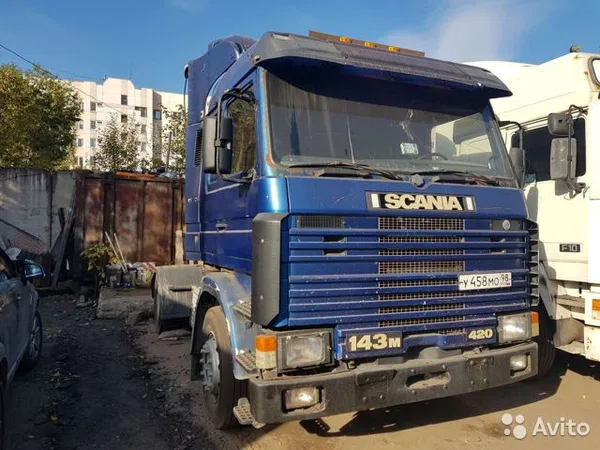 Седельный тягач Scania R143