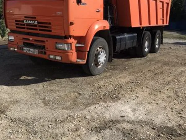 Самосвал КамАЗ 6520
