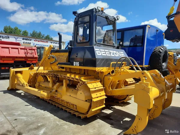 Гусеничный бульдозер Beezone D16