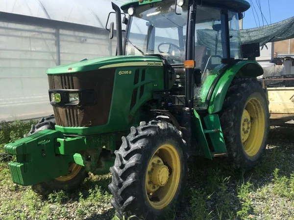 Трактор John Deere 6095B