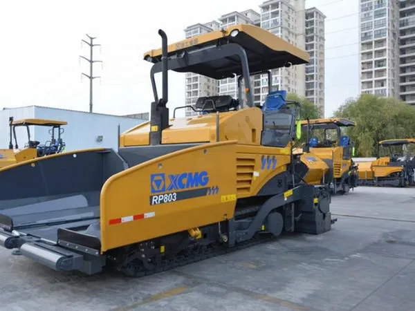 Асфальтоукладчик XCMG RP803