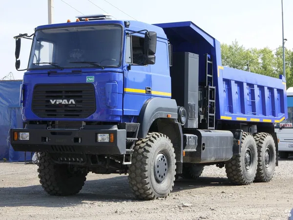 Самосвал УРАЛ 6370