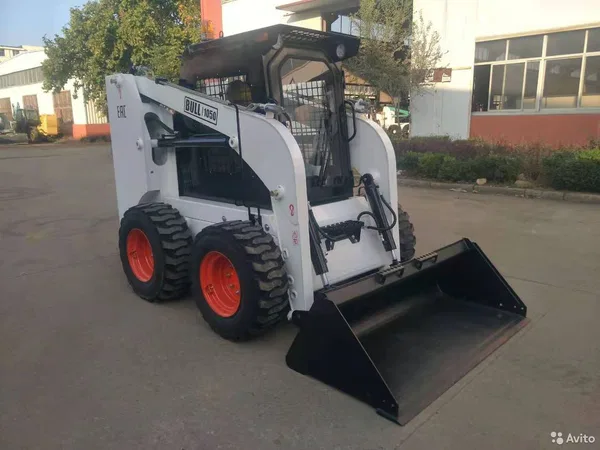 Мини-погрузчик Bull SL1050