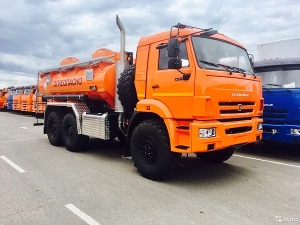 Бензовоз КамАЗ 43118