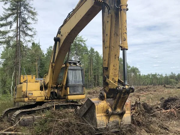 Гусеничный экскаватор Komatsu PC300-7