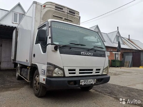Рефрижераторный фургон Isuzu ELF
