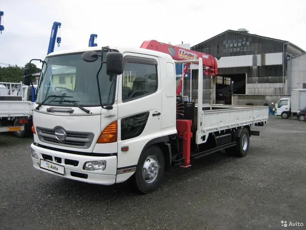 Бортовой грузовик с КМУ HINO Ranger