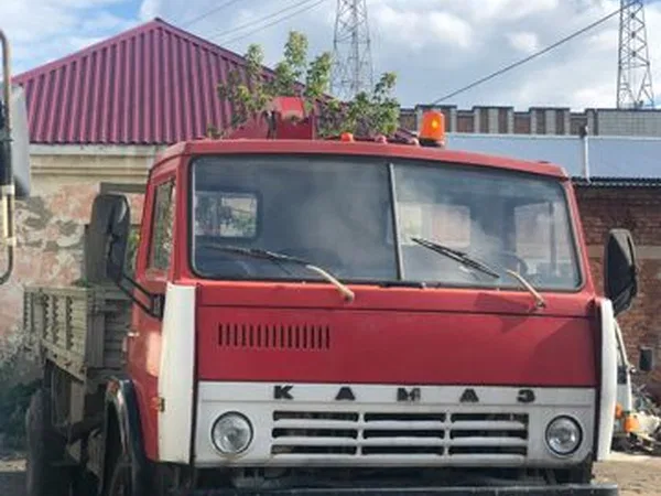 Бортовой грузовик с КМУ КамАЗ