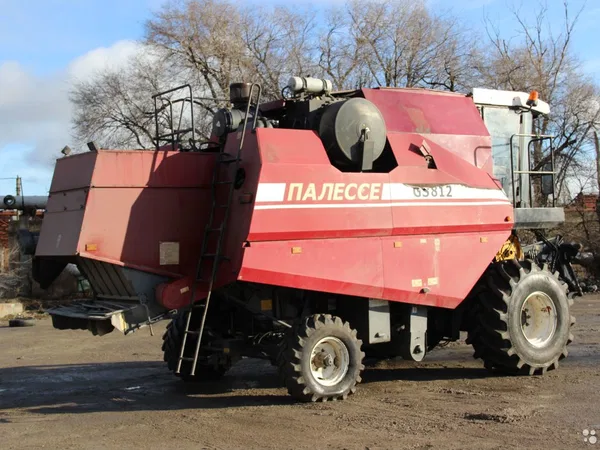 Зерноуборочный Комбайн Палессе GS812
