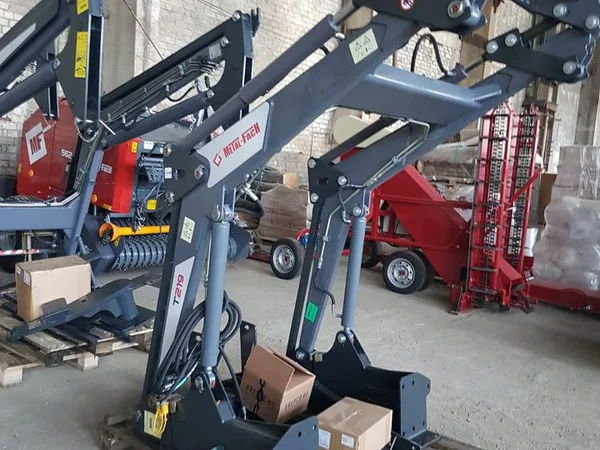 Навесной погрузчик (КУН) Metal-Fach T-219