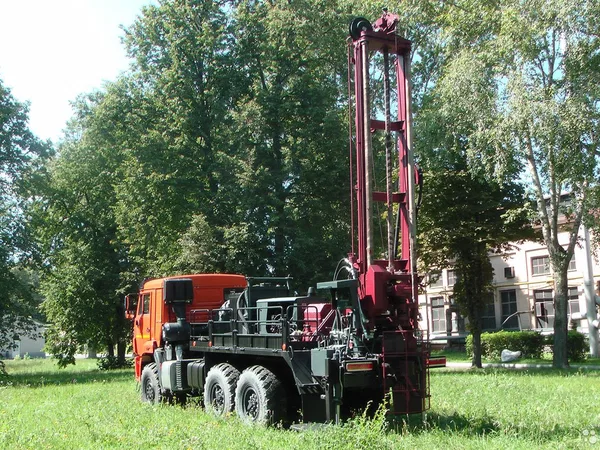 Мобильная буровая установка Геомаш ПБУ-2-314П на шасси КамАЗ 43118