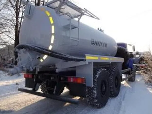 Ассенизатор УРАЛ 4320