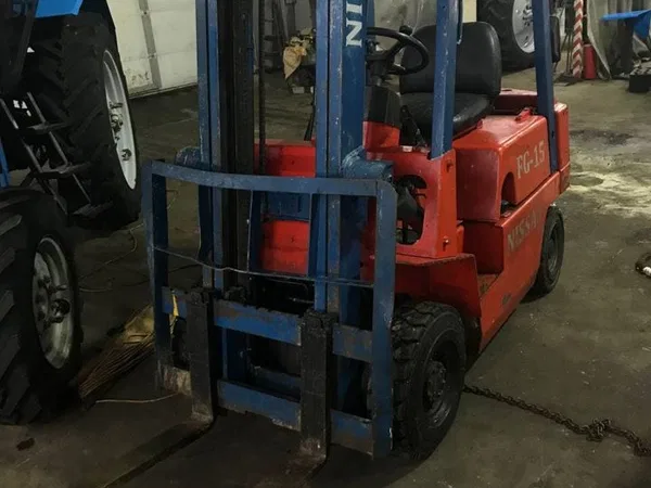 Вилочный погрузчик Nissan FG15