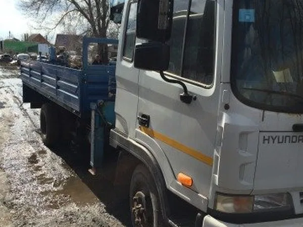 Бортовой грузовик с КМУ Hyundai HD120