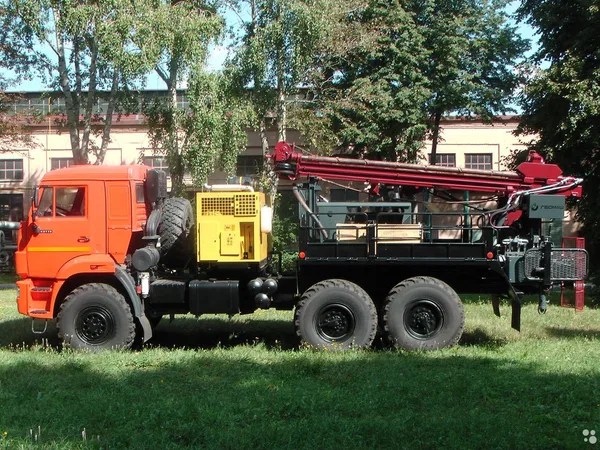 Мобильная буровая установка Геомаш ПБУ-2-314 на шасси КамАЗ 43118