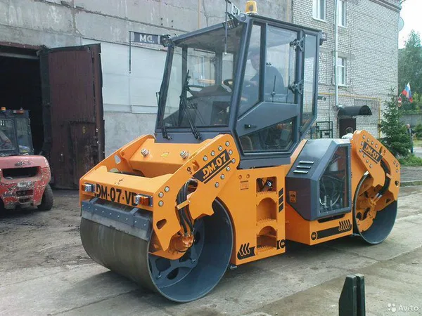 Двухвальцовый каток Завод Дорожных машин DM-7.5-VD