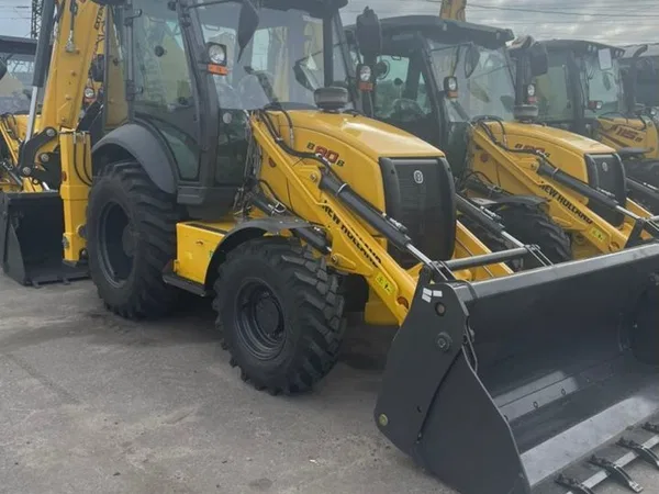 Экскаватор-погрузчик New Holland B80B