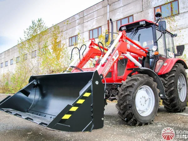Навесной погрузчик (КУН) Большая Земля Universal 800R