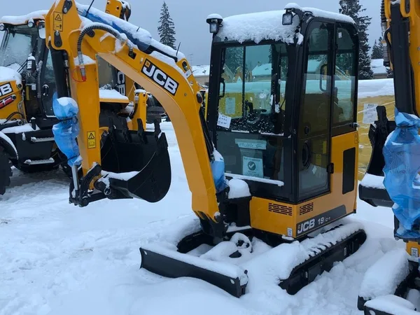 Мини-экскаватор JCB 19 C-1