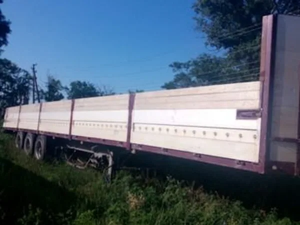 Бортовой полуприцеп