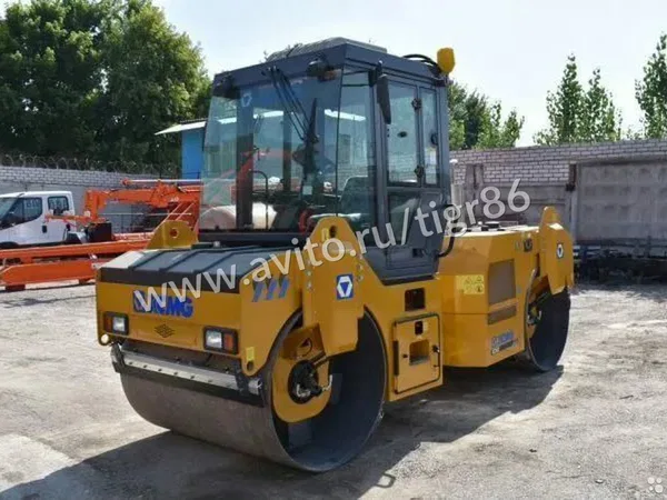 Двухвальцовый каток XCMG XD83