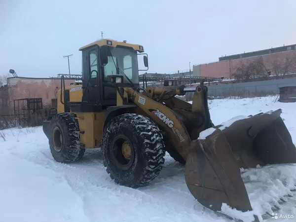Фронтальный погрузчик XCMG LW500F