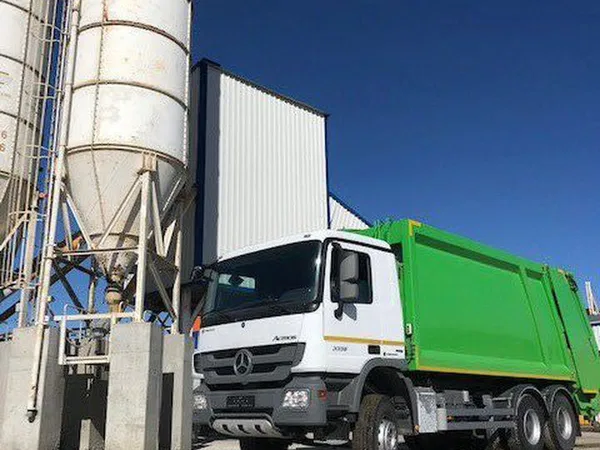 Мусоровоз Mercedes-Benz Actros 3336