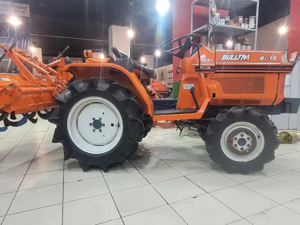 Мини-трактор Kubota B1-15
