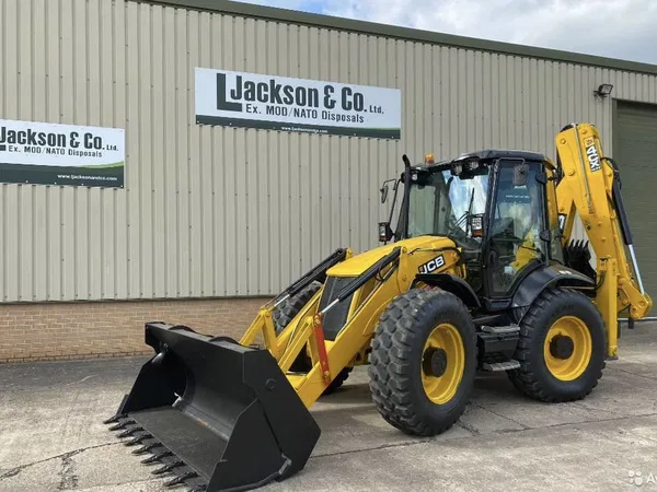 Экскаватор-погрузчик JCB 4CX ECO
