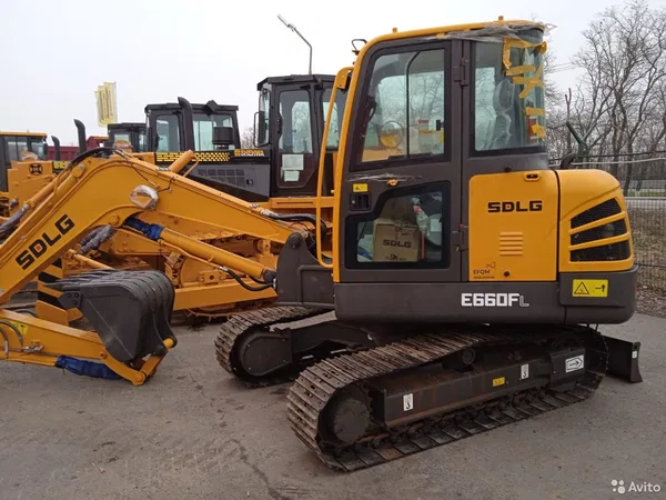 Мини-экскаватор SDLG LinGong E660FL