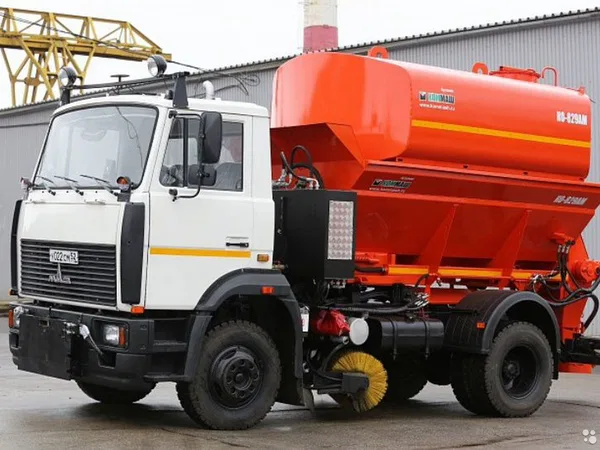 Комбинированная дорожная машина КО-829АМ на шасси МАЗ 4381