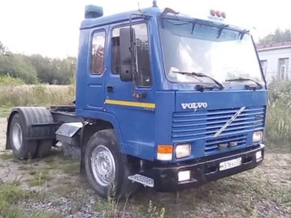 Седельный тягач Volvo FL10