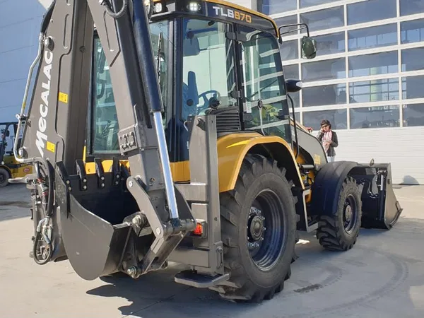 Экскаватор-погрузчик Mecalac 870