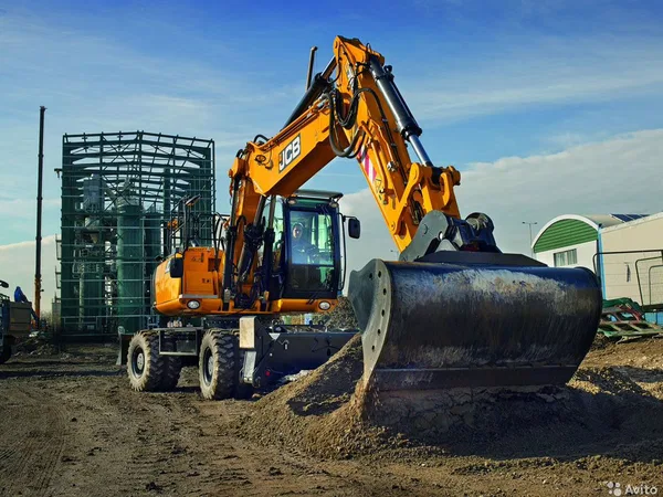 Колесный экскаватор JCB JS 200W