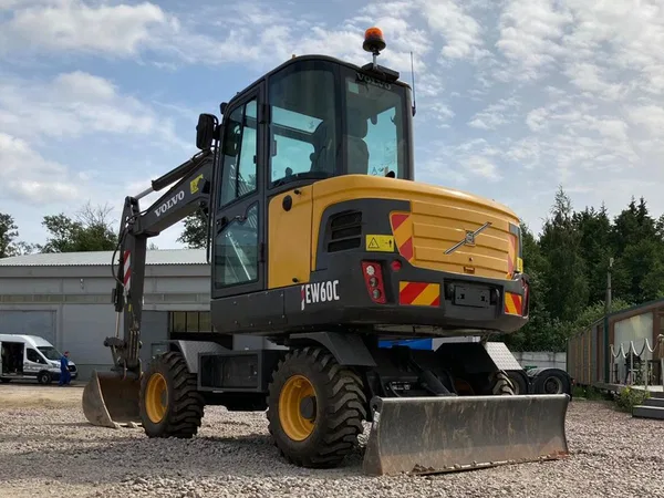 Мини-экскаватор Volvo EW 60C