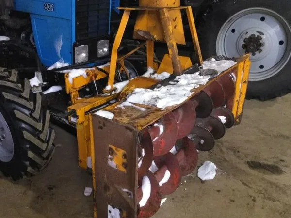 Навесной снегоуборщик ФРС-200