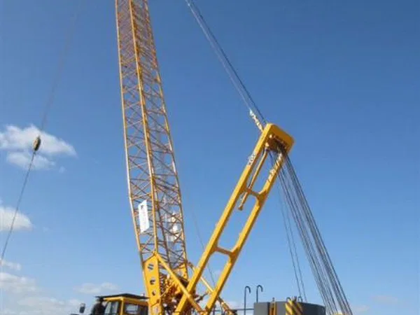 Гусеничный кран XCMG XGC100