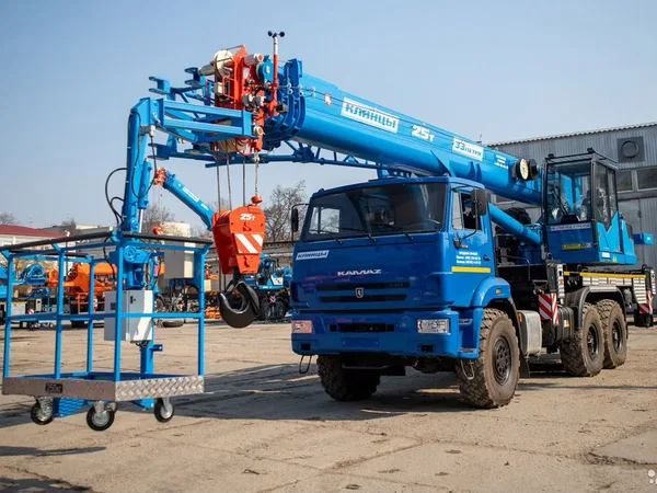 Автокран Клинцы ПКС-55713-5К-3 на шасси КамАЗ 43118