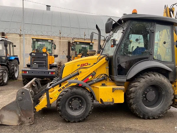 Экскаватор-погрузчик New Holland B80B