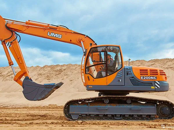 Гусеничный экскаватор UMG E200NC