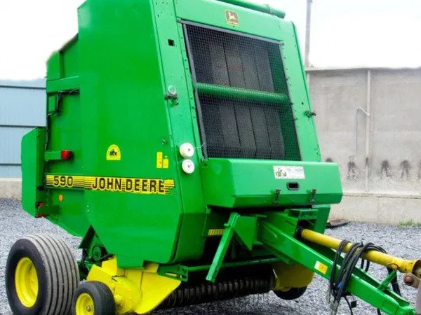 Пресс-подборщик John Deere 590