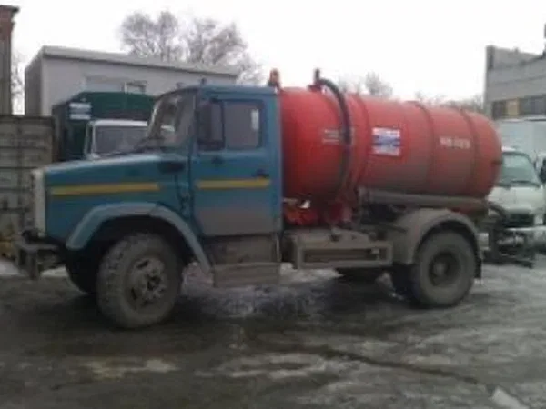 Ассенизатор Коммаш Арзамас КО-520 на шасси ЗИЛ-433362